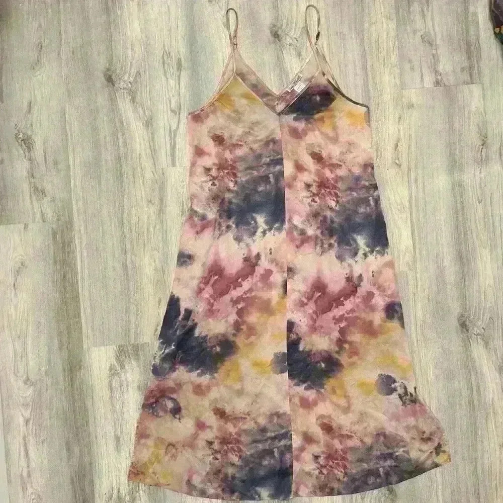 Linea Donatella Women’s Tie Dye Satin Full Length Maxi V Neck Slip Dress Size M